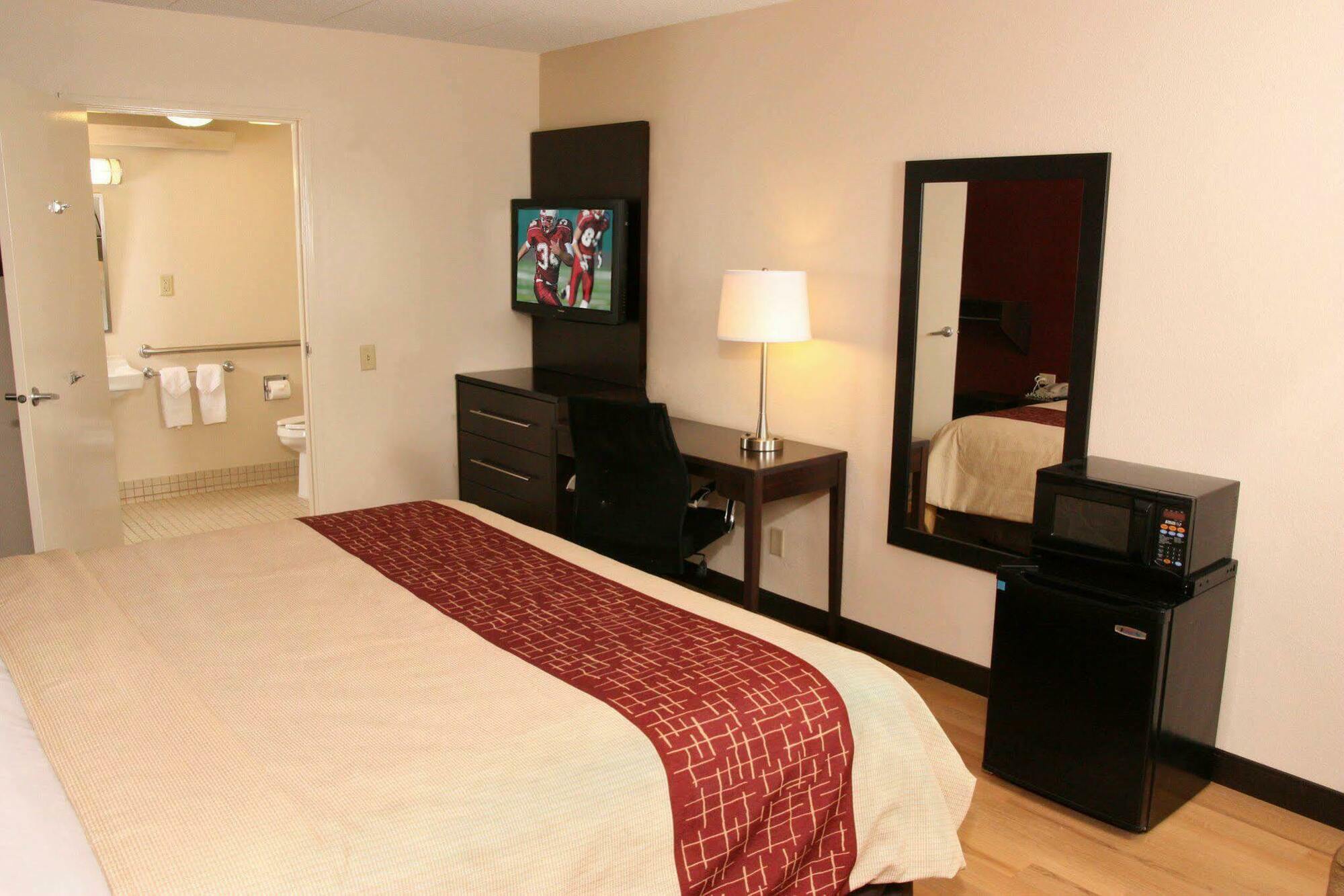 Red Roof Inn Plus+ Austin South Kültér fotó